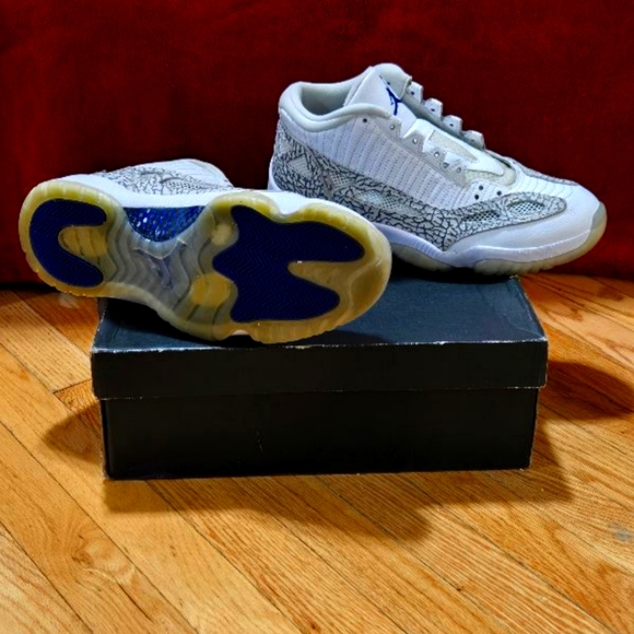 Jordan Retro 11's Sneakers - Picture 5 of 5